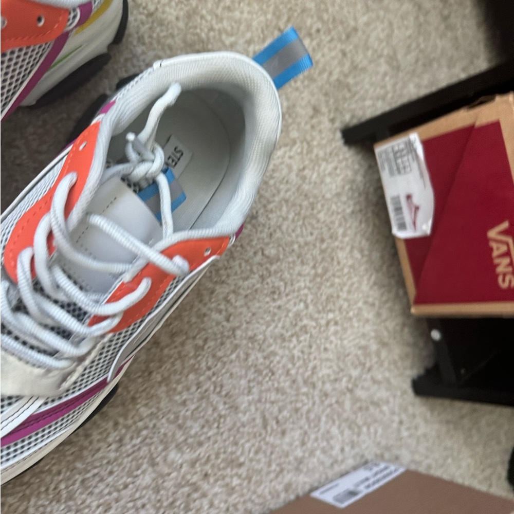 Steve Madden sneakers - Picture 2 of 8